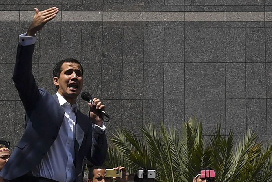 N. Maduro režimas atėmė iš J. Guaido teisę 15 metų dirbti valstybės tarnyboje