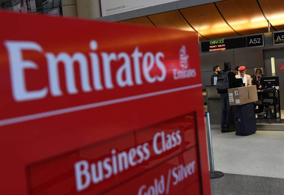 „Emirates“ pradėjo skolinti keleiviams planšetinius kompiuterius skrydžių į JAV metu