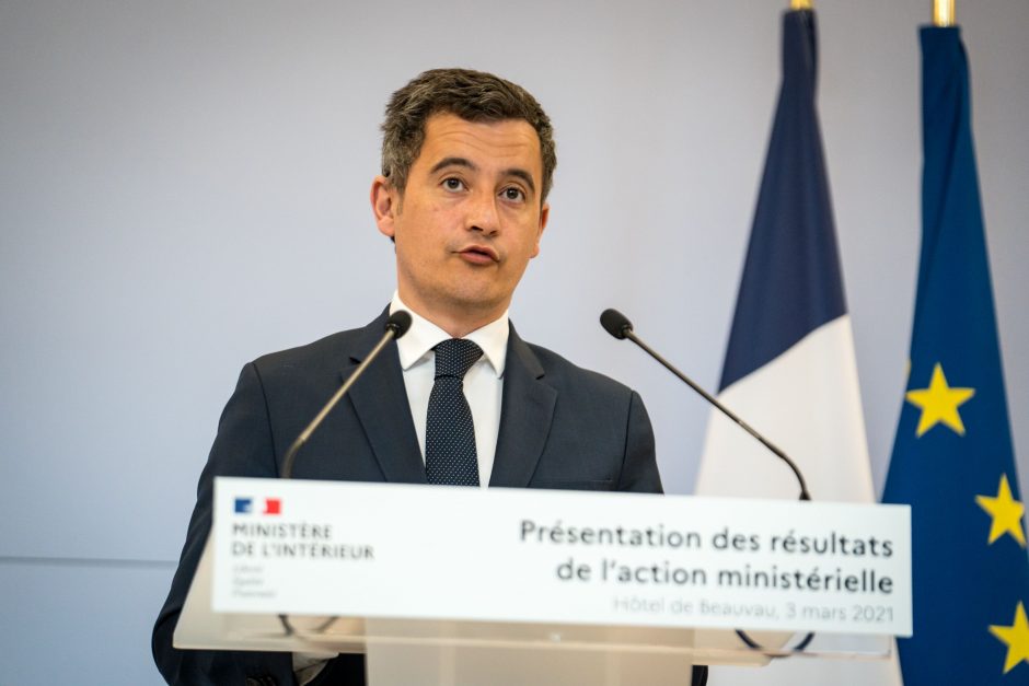 Prancūzijos teismas nutraukė bylą prieš vidaus reikalų ministrą dėl išžaginimo