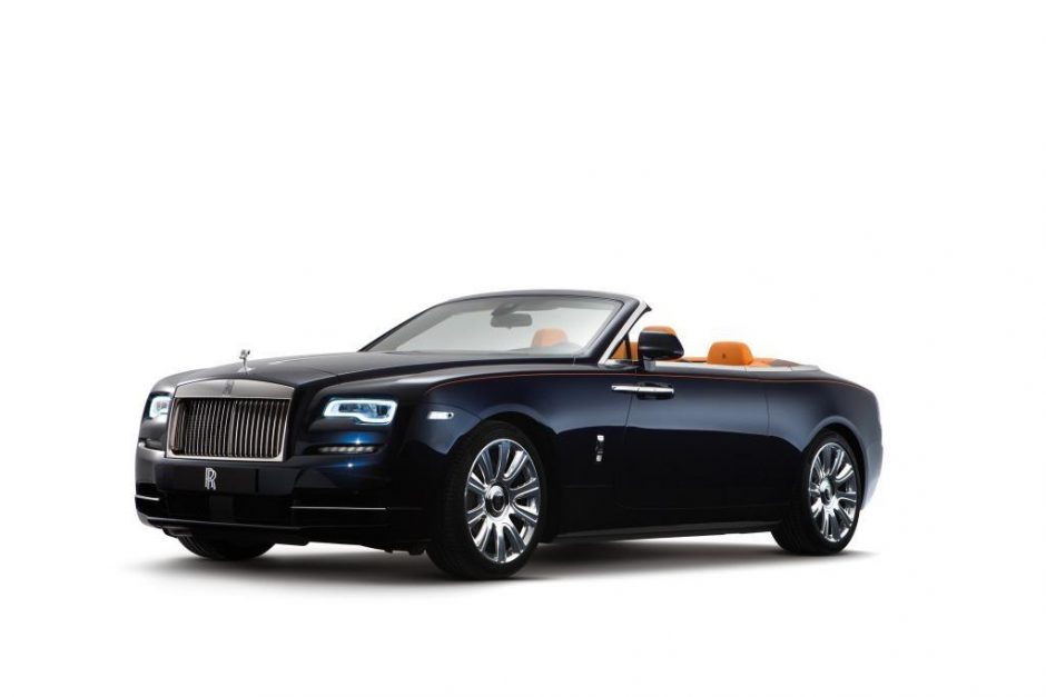 „Rolls-Royce“ pristatė „seksualiausią“ modelį – prabangų kabrioletą „Dawn“