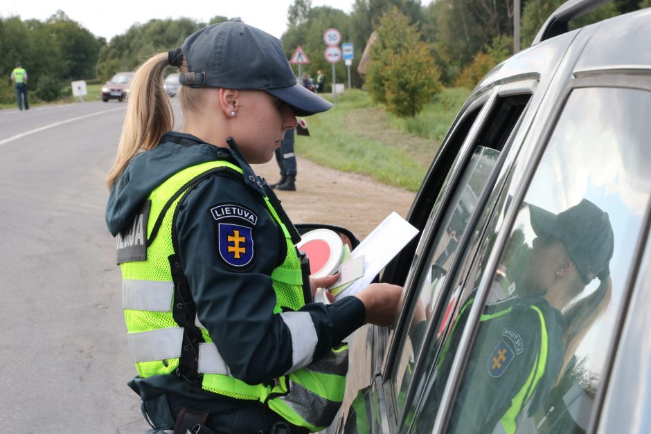 Policijos reidas be staigmenų: girti ir be vairuotojo pažymėjimų