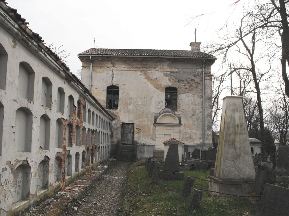 Išgražinta Vilniaus Bernardinų kapinių koplyčia
