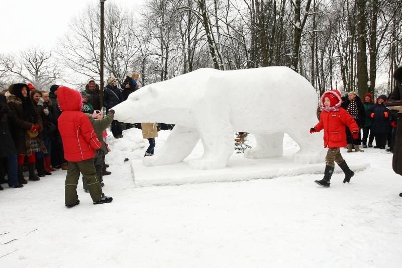 Lokiui Kasparui atminti – dvi dienas kurta sniego skulptūra