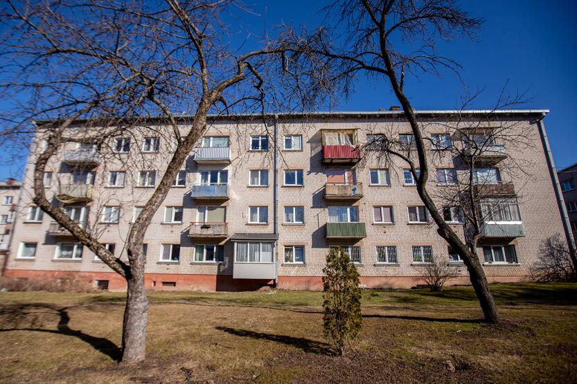 Skundas: K.Baršausko g. 70 namo gyventojai nesutinka mokėti sąskaitos už balkonų ekspertizę.