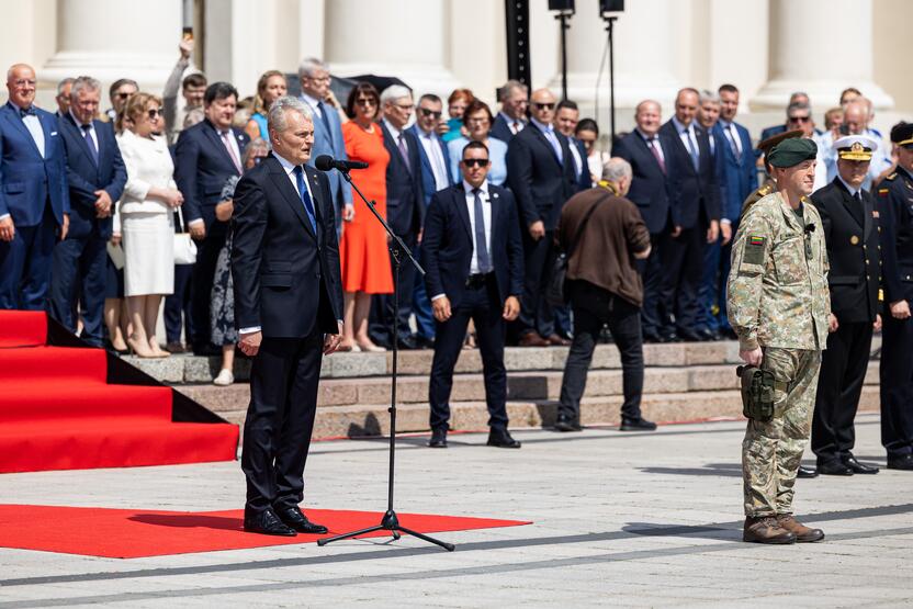 Lietuvos ginkluotųjų pajėgų vėliavų, būrių ir vadų rikiuotė