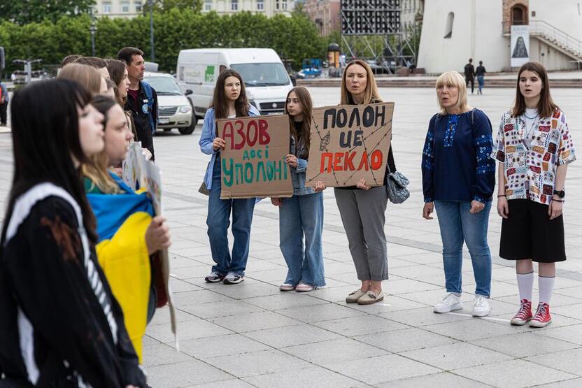 Žygis Vilniuje už Rusijoje įkalintus Mariupolio gynėjus
