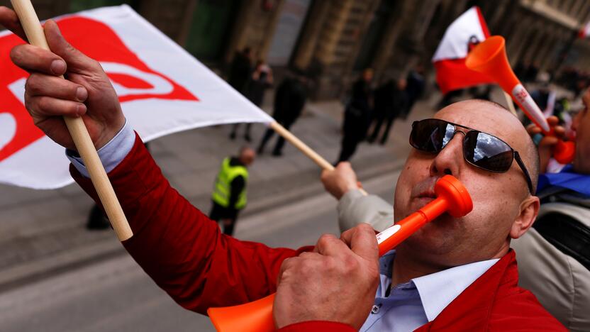 Tarptautinės darbo dienos protestai pasaulyje