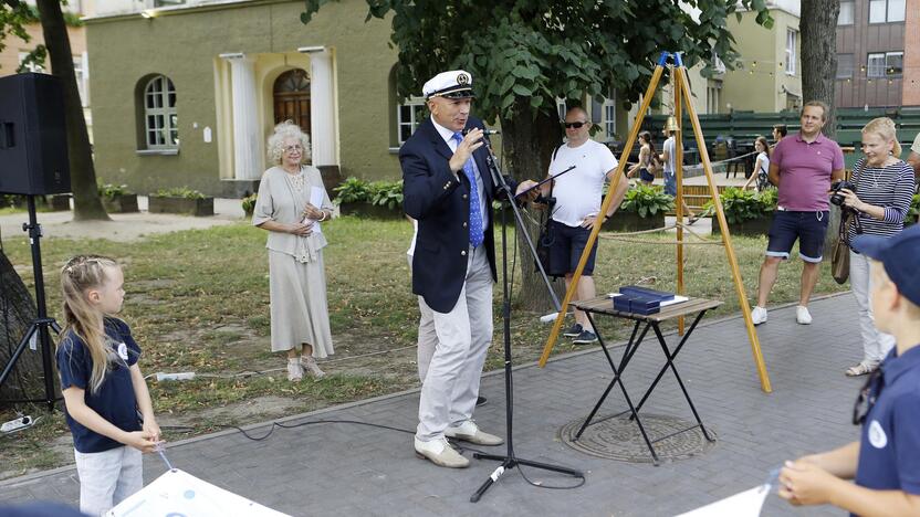 Atminimo knechto buriuotojui Broniui Rožinskui atidengimas