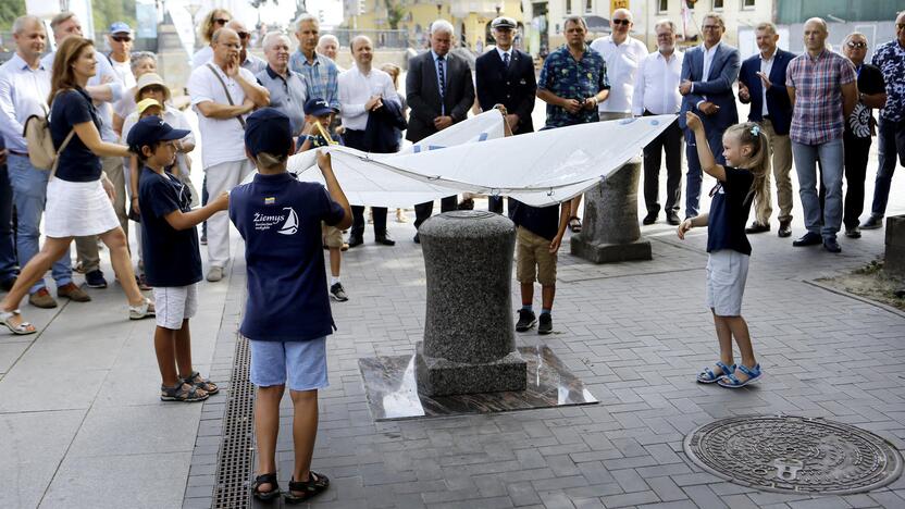 Atminimo knechto buriuotojui Broniui Rožinskui atidengimas