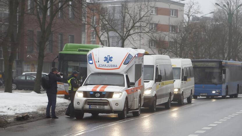 Kelių policijos patruliai pradžiugino moteris