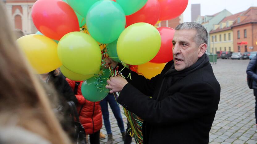 Antikorupcijos akcija teatro aikštėje