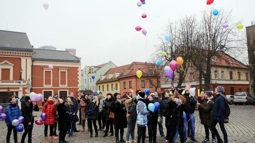 Antikorupcijos akcija teatro aikštėje