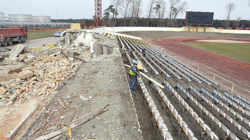 Stadione nebeliko VIP tribūnos