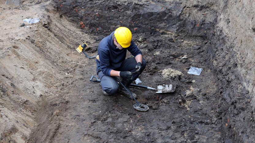 Archeologiniai kasinėjimai piliavietėje