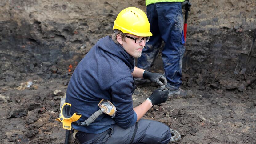 Archeologiniai kasinėjimai piliavietėje