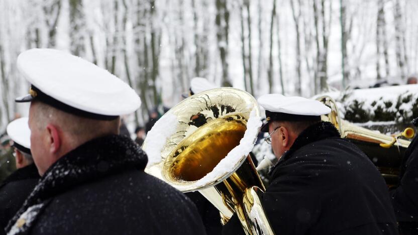 Žuvusiųjų pagerbimo ceremoniją prie paminklo 1923 m. sukilimo dalyviams