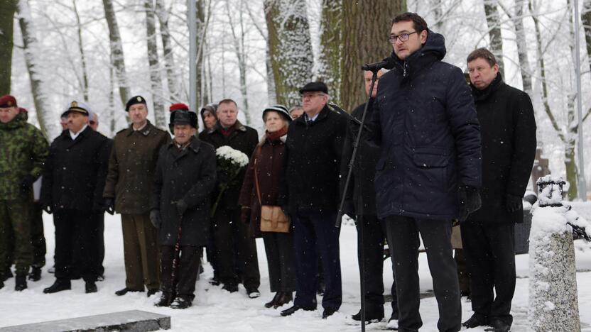 Žuvusiųjų pagerbimo ceremoniją prie paminklo 1923 m. sukilimo dalyviams