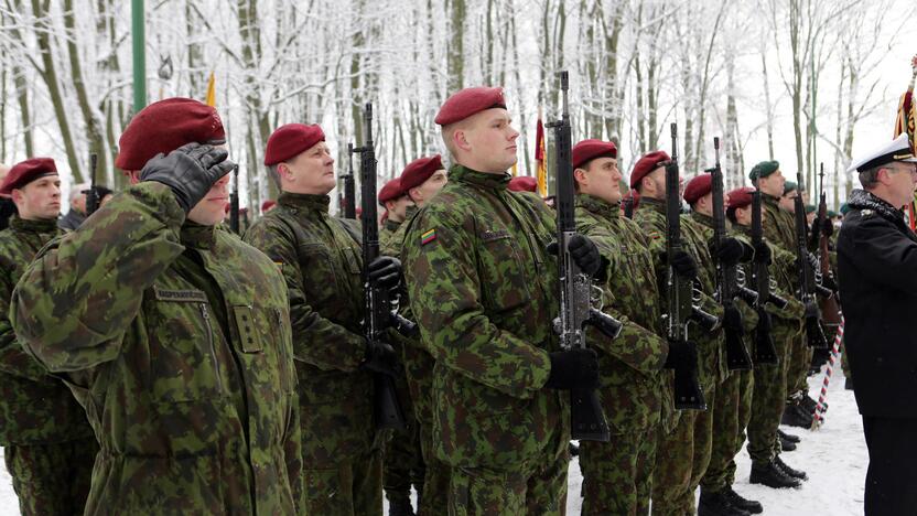 Žuvusiųjų pagerbimo ceremoniją prie paminklo 1923 m. sukilimo dalyviams