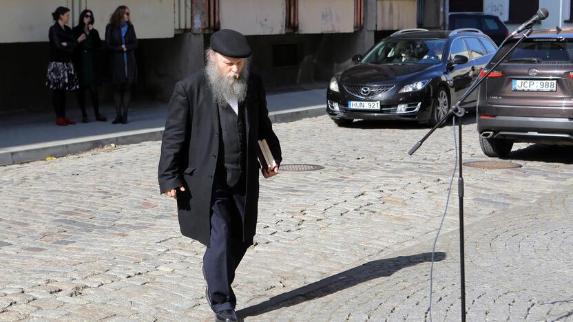 Klaipėdoje atidengta lenta Izraelio vėliavos autoriui