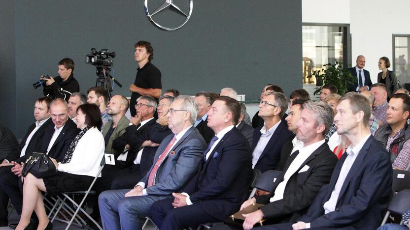 Klaipėda prasideda ties "Mercedes-Benz"