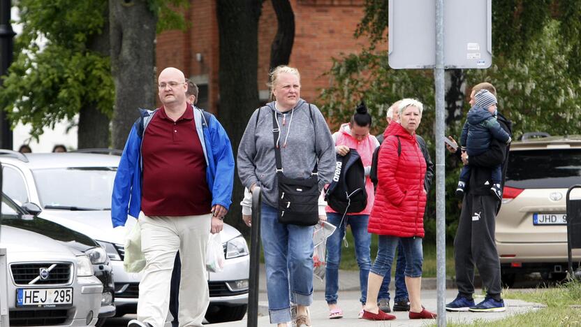 Uostamiestyje vieši akį traukiantis kruizinis laineris