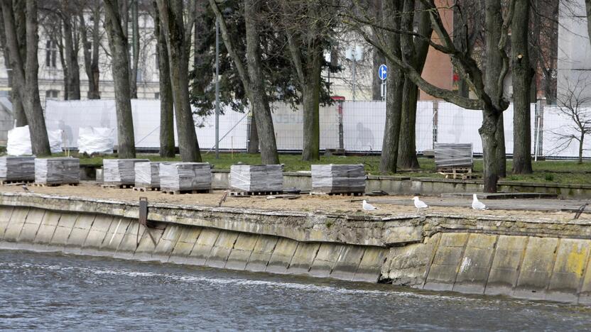 Dangės skvero rekonstrukcijai – išbandymai