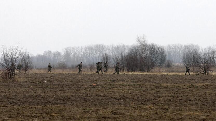 Būrys policininkų ir savanorių ieško dingusio vaikino 