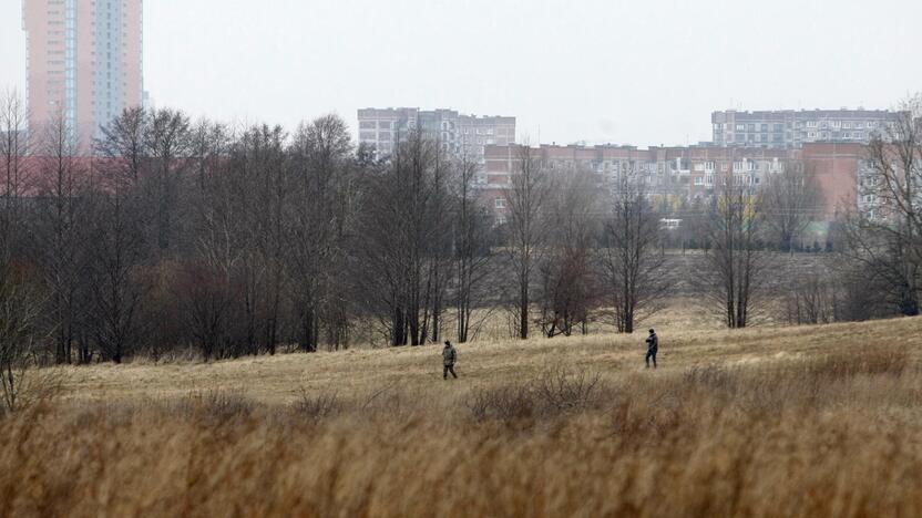 Būrys policininkų ir savanorių ieško dingusio vaikino 