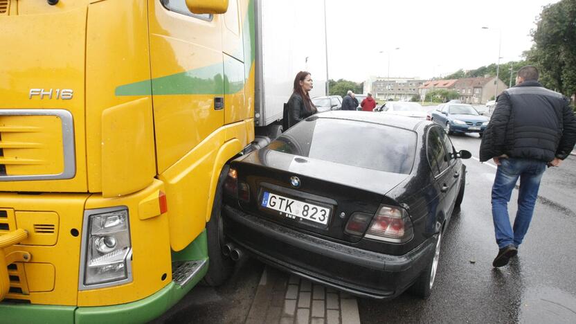 Avarija Naujojo Uosto gatvėje