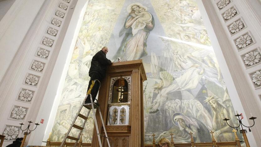 Marijos Taikos Karalienės bažnyčioje – talka