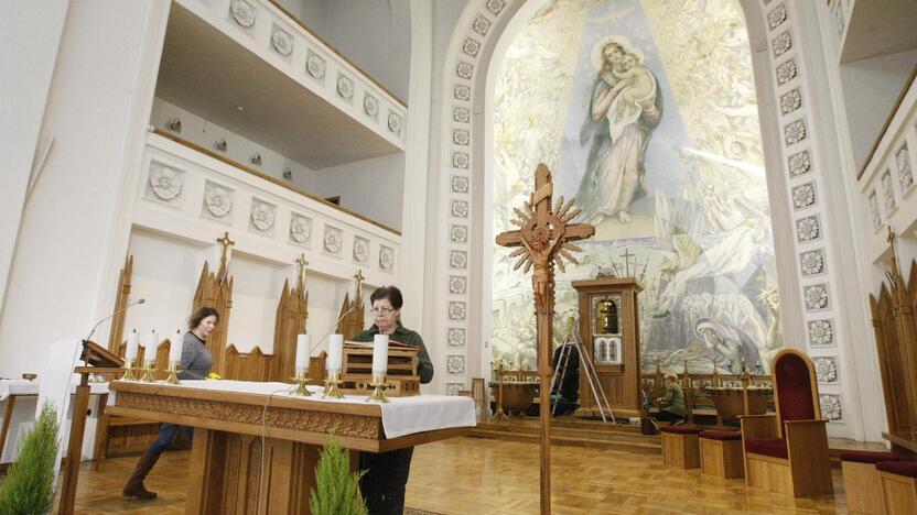 Marijos Taikos Karalienės bažnyčioje – talka