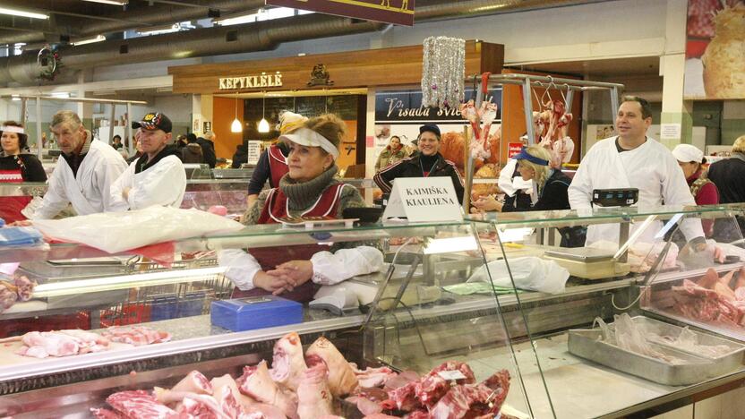 Klaipėdos Naujajame turguje lankėsi cirko artistai 