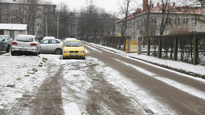 Užkliuvo vieta krepšinio aikštelei