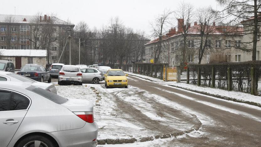 Užkliuvo vieta krepšinio aikštelei