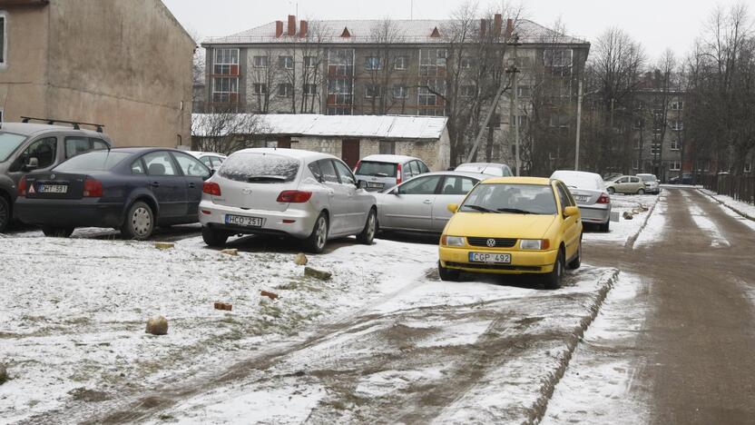 Užkliuvo vieta krepšinio aikštelei