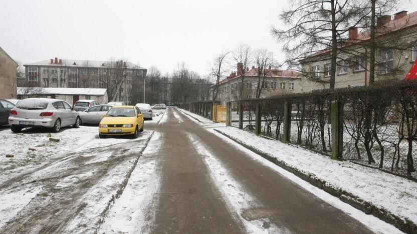 Užkliuvo vieta krepšinio aikštelei