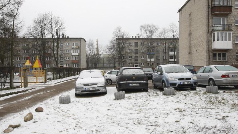 Užkliuvo vieta krepšinio aikštelei