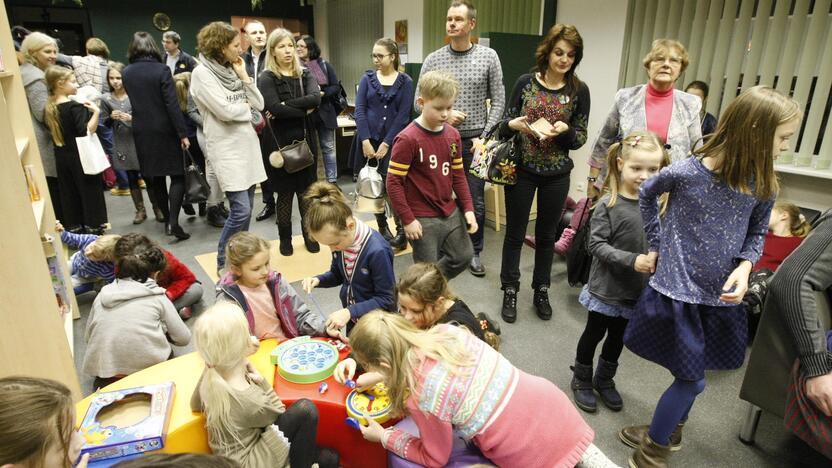 Skaitykloje suplasnojo Kalėdų angelai