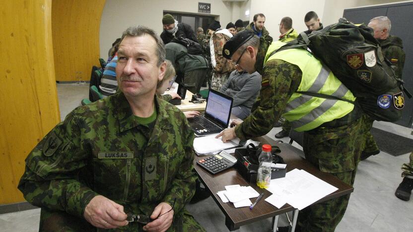 Naktį pajūriu patraukė per pusantro tūkstančio žygeivių