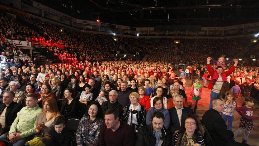 Šventę vainikavo griausmingas grupės „Antis“ koncertas