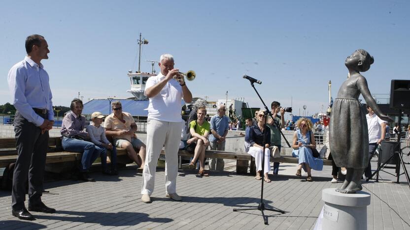 Skulptūros "Bučinys" atidengimas