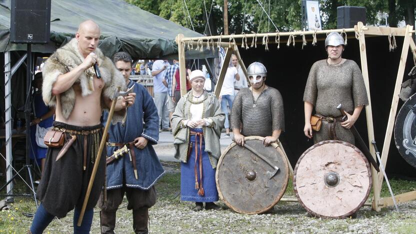 Kuršių ir vikingų stovykla