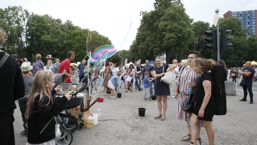 Linksmybės patiems mažiausiems Jūros šventės dalyviams 