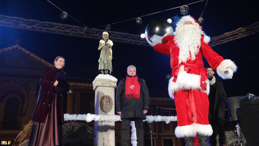 Klaipėdoje įžiebta pagrindinė miesto eglė!