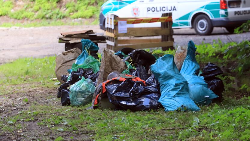 Aleksote rastas sprogmenų arsenalas