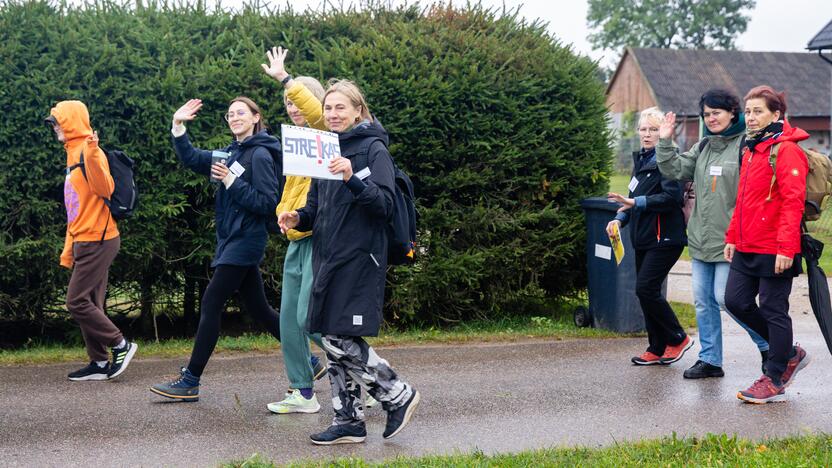 Mokytojų protesto eisena pėsčiomis iš Klaipėdos į Vilnių