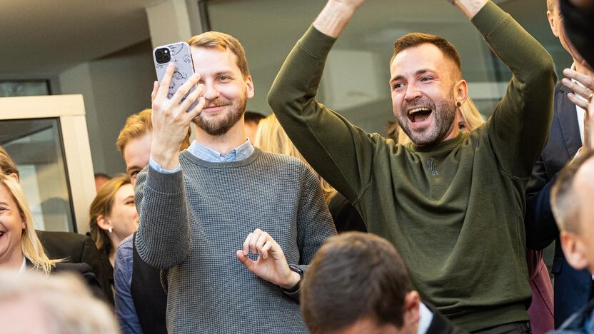 EP rinkimų politinių partijų numerių traukimas