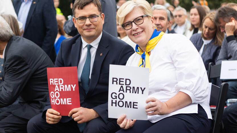 „Red army go home. Linkėjimai iš Lietuvos“ koncertas