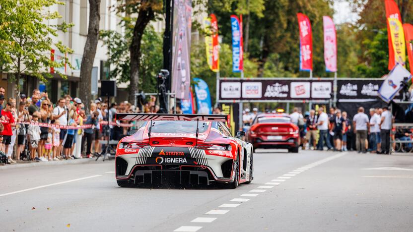 „Aurum 1006 km lenktynių“ paradas Palangoje