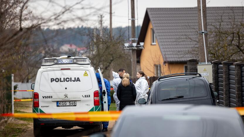 Šalčininkuose vyras nušovė žmoną policininkę